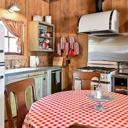 Villa Ada'S Peach Street Hideaway - Whole House